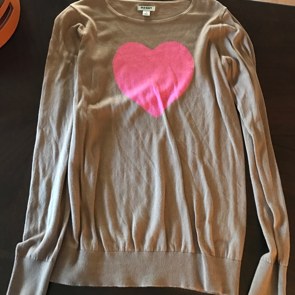 Cute Valentine Sweater Tan with a Pink Heart size Medium in Great Condition 🫶